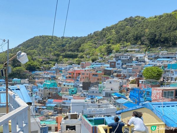 釜山甘川文化村是一個由不同顏色小屋組成的村落，當中有不同位置...