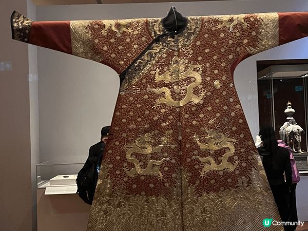 香港打卡熱點：香港故宮文化博物館，展示多件珍貴文物，當日是特...