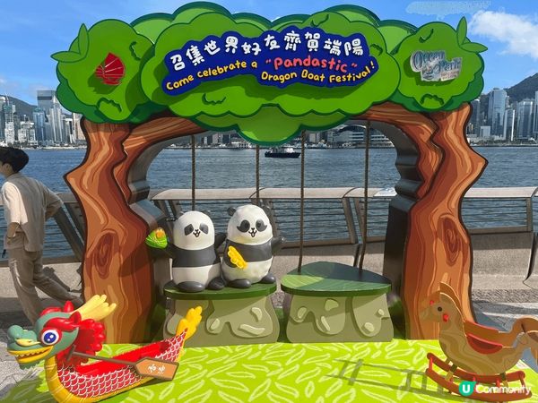 尖沙咀星光大道係香港超人氣嘅打卡熱點，位於維多利亞港邊，行落...