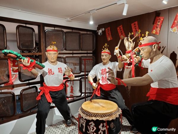 有次去澳門行行吓d地方，發現有個“澳門魚行醉龍節專題展覽”，...