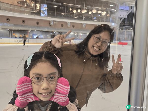 圖1. 在深圳甘坑古鎮玩台風地震體驗館