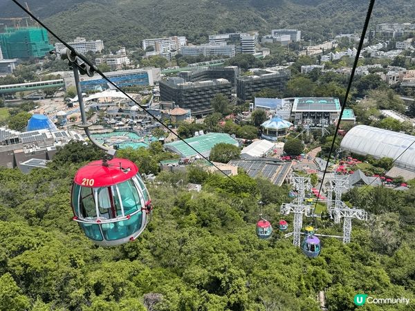 好耐冇去海洋公園啦，上個月趁天氣未太熱，去玩下放鬆下啦！
