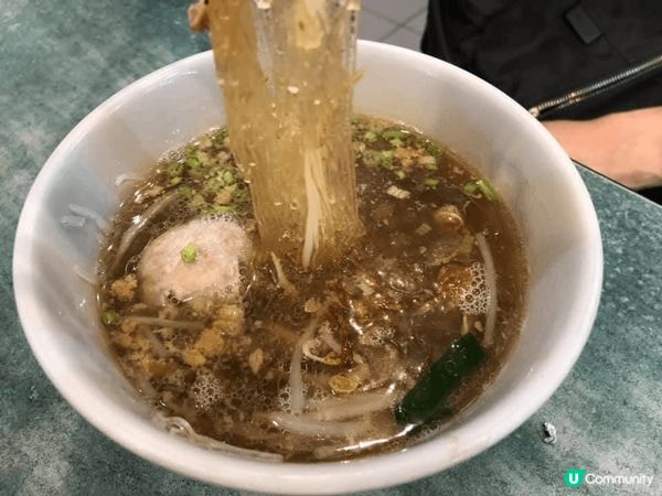 台北夜市多姿多彩，好多街頭小食，我試咗好多款台灣地道美食，絕...