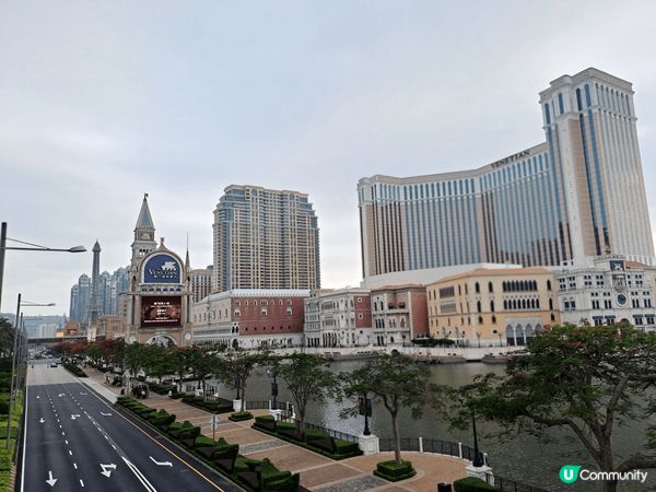 澳門氹仔好似去咗英國大笨鐘，個環境好靚，唔使坐長途機一流，打...