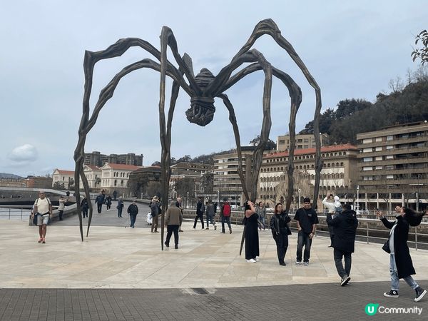 西班牙不愧為藝術之都，巨型八足蜘蛛望落好嚇人，但係成個旅程藝...