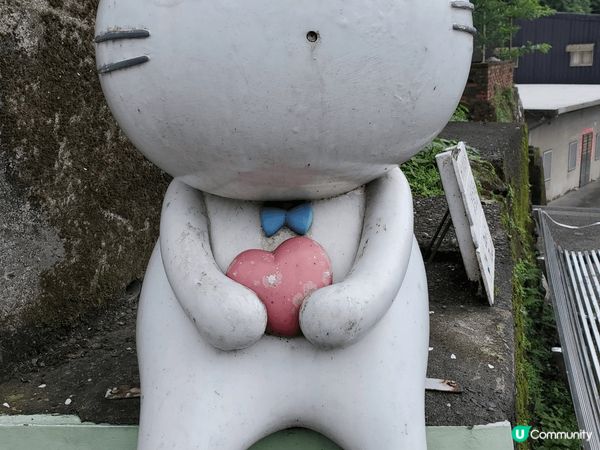 呢個係 台灣 猴洞車站 嘅一間貓cafe 嗰度真係好多貓 猴...