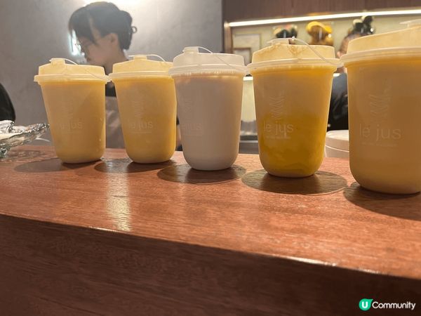 Le jus 芒果椰奶乳酪真係好正，因為佢用咗新鮮泰國椰子同...