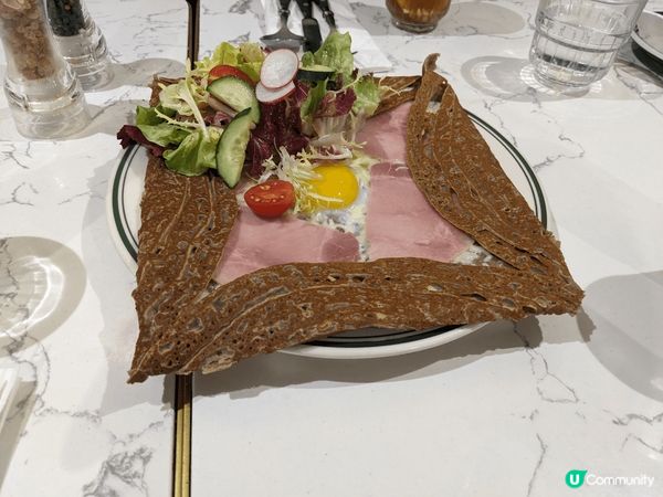 連鎖小酒館式法國餐廳ÔDELICE，價格不算貴，叫做平民法餐...