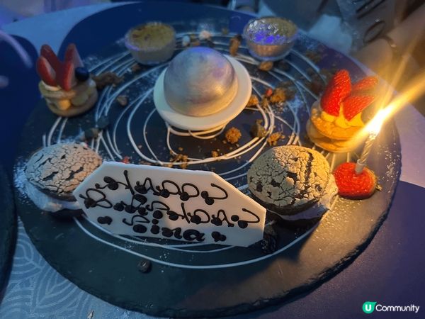 喜歡甜品嘅一定要去試呢兩間餐廳！一間係星空主題，環境同食物都...