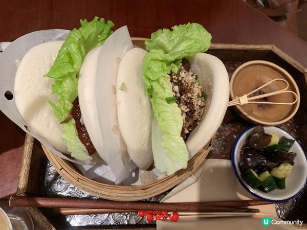 1.  新開糕點店！😋 刈包熊貓包超可愛！🐼🍊