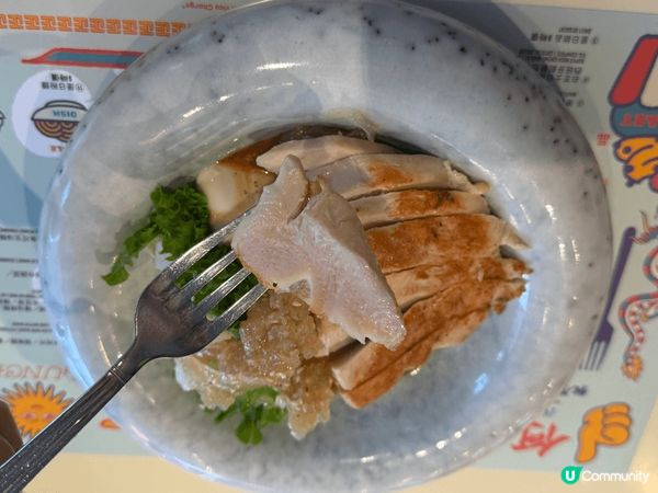 何蘭正📍中環 雞胸肉沙律，雞胸肉好嫩滑，豆腐份量好多，沙律菜...