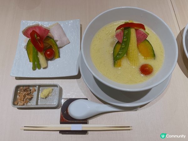 日本🇯🇵人氣雞白湯拉麵🍜銀座既-篝！最出名就係佢既雞白湯拉麵...
