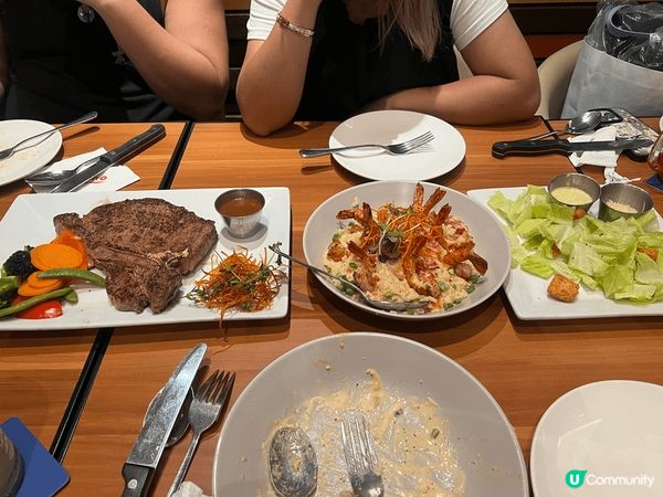 跟家人到深圳吃飯，歡樂時光