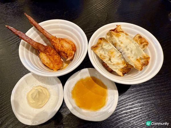 位於荃灣海之戀商場麵屋，拉麵湯夠濃厚，拉麵軟硬適中，小食都很...