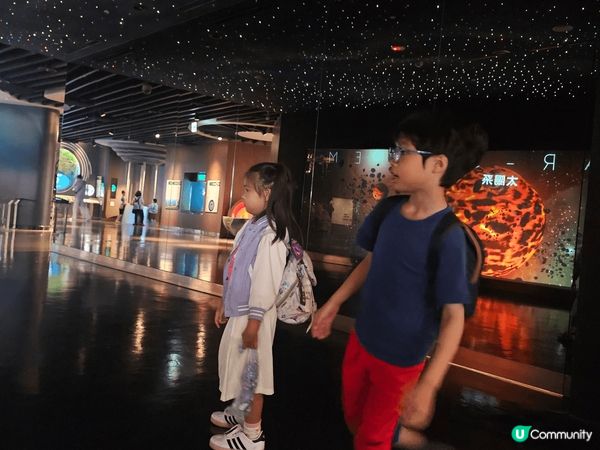 台灣基隆海灘小寶幼稚園畢業，外拍畢業全家福相片