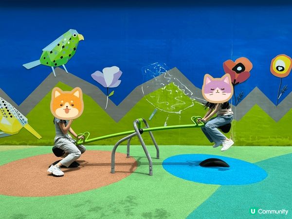 旺角MOKO嘅室外公園綠意盎然，設有繽紛打卡位同遊樂設施，係...