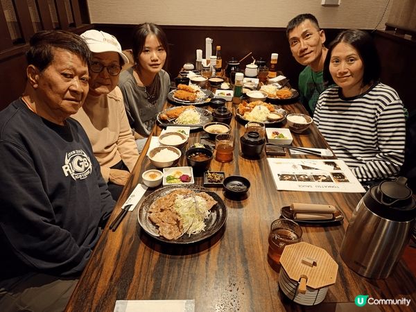 福岡之行炸豬扒好美味,下午五時去等位30分鐘才入座,有不同的...