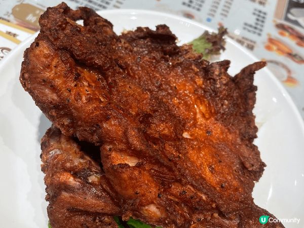 雖然炸雞髀睇落燶左啲，但係南乳味好香口，好惹味，脆卜卜、Ju...
