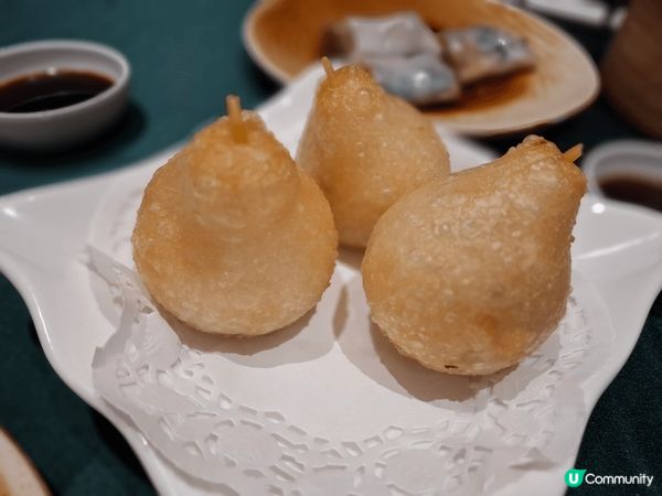 三兩知己約埋去飲茶，嘆吓一盅兩件，談天說地，時間好快就過去了...