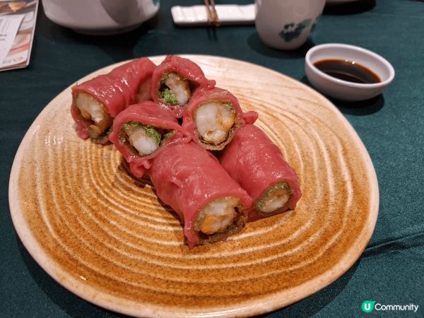 三兩知己約埋去飲茶，嘆吓一盅兩件，談天說地，時間好快就過去了...