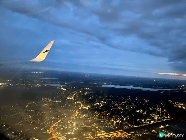 雲朵上的夕陽，搭飛機從意大利機場起飛時剛剛好遇上日落，趁機拍...
