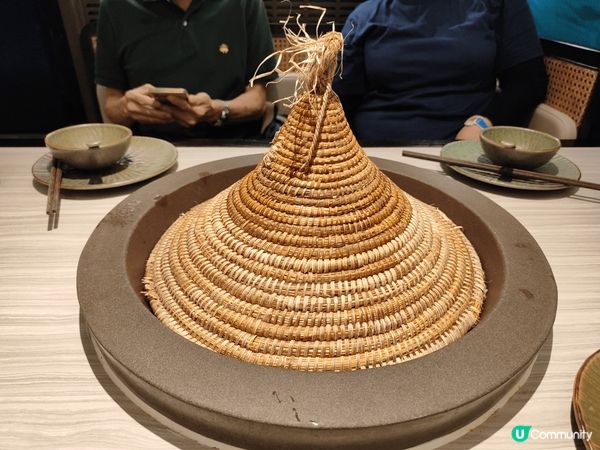 此餐廳攝於深圳鲜潭蒸汽石锅鱼(中航城君尚店), 最神奇的是江...