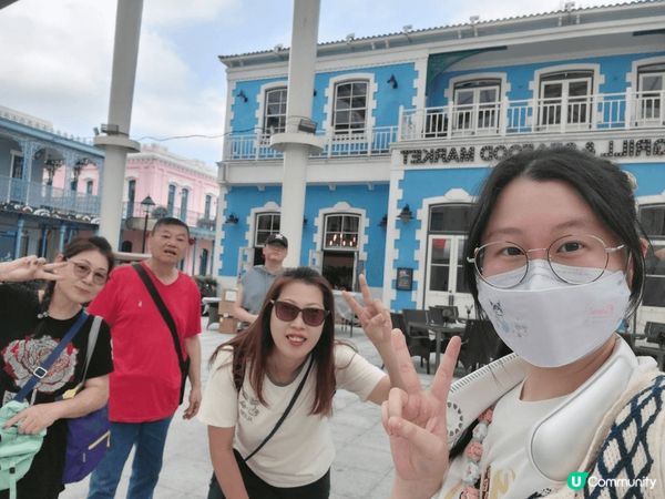 難得放假請爸爸媽媽一齊去澳門開開心心玩幾日， 去當地嘅名勝打...