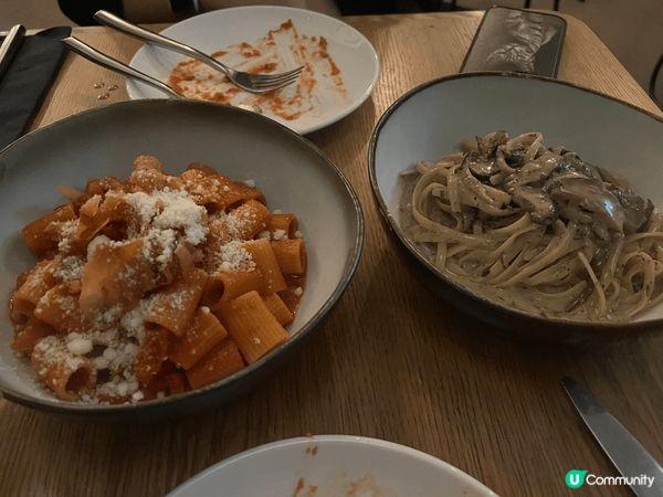 第一張是灣仔pub裏的cottage pie 第二張是ask...