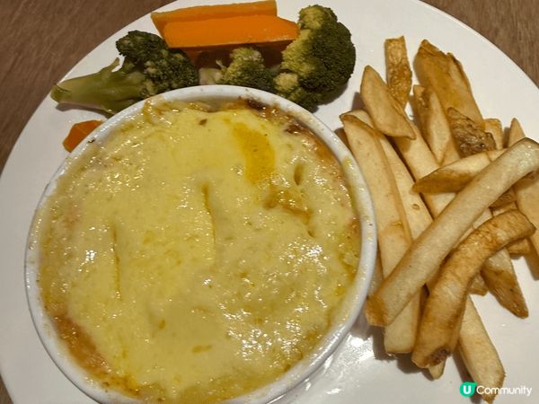 第一張是灣仔pub裏的cottage pie 第二張是ask...