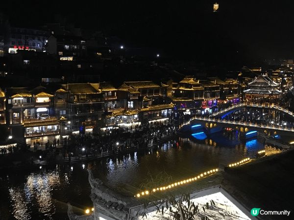 張家界真是人間仙境，天門山與天比高，天門洞就似通往天上的門，...