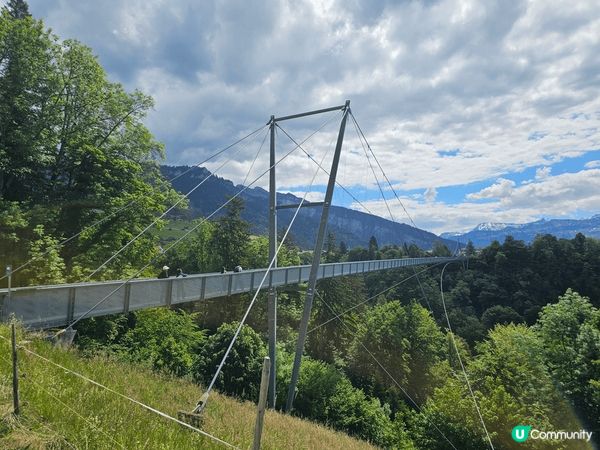 瑞士之旅，愛的迫降打卡熱點，孫藝珍跳橋地點：錫格里斯維爾全景...
