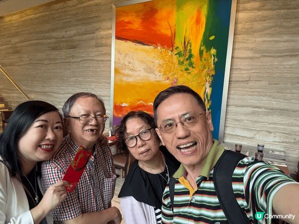 與老婆，外父及外母去酒店食自助餐，應老婆要求，俾外母及外父多...