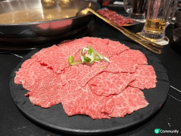 仿身置於夏威夷打邊爐，滿滿儀式感，仲有不定期活動，室內有獨立...