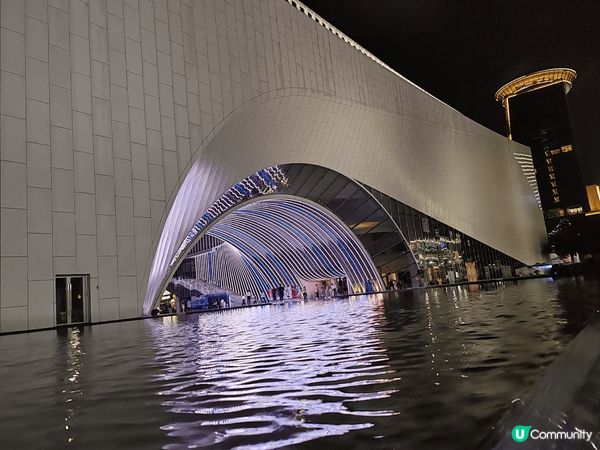 位於深圳的虹橋公園，值得花半天時間造訪。因為景靚易行，怕熱的...