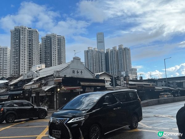 油麻地果欄係香港一個好有歷史嘅水果批發市場，喺1913年落成...