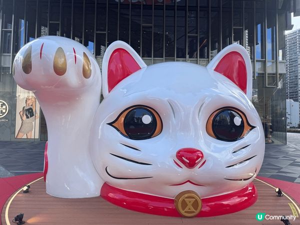 Sogo Airside 招財貓裝飾，新商場唔多人都幾好行，...