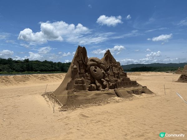 在台北看一年一度的福隆沙雕,巧遇上結合煙花和水舞的碧潭水舞季...