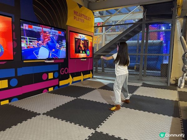 深圳心跳頑家，三層玩樂設施，有刺激海盜船、彈床、攀爬、射箭、...