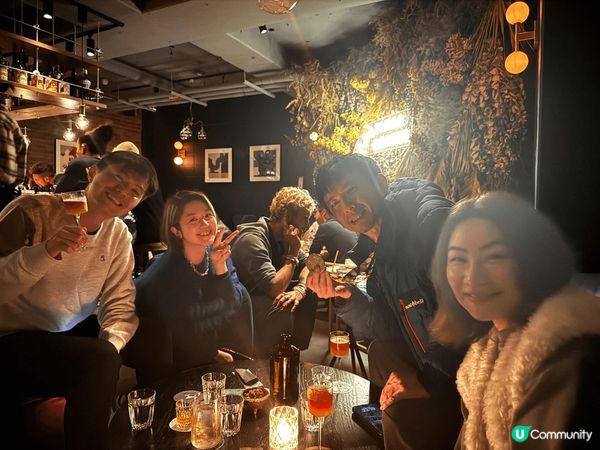 在日本和家人朋友到處飲飲食食。