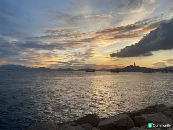 本身6月25號話有世紀火燒雲，就去左西九龍文化區睇，雖然結果...