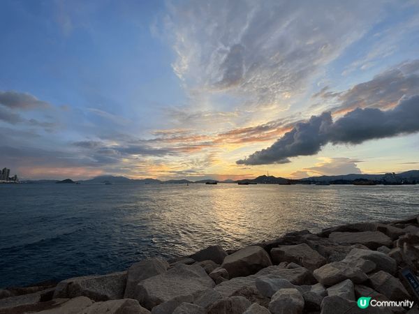 本身6月25號話有世紀火燒雲，就去左西九龍文化區睇，雖然結果...