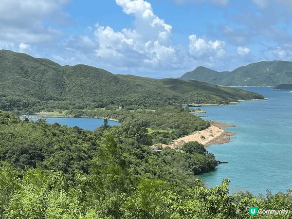 雖然天氣熱又曬，但係都無阻我同同事去行山！由巴士站一落車就步...