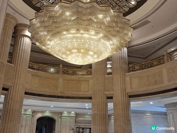 恩平歐式酒店房間，有600 平方呎，有温泉浸，很大很美
