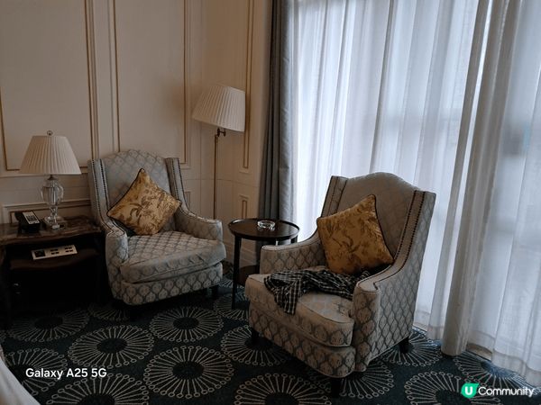 恩平歐式酒店房間，有600 平方呎，有温泉浸，很大很美
