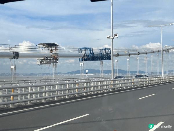 深中通道，是連接深圳及中山的一條跨海通道，有大橋、亦有隧道，...