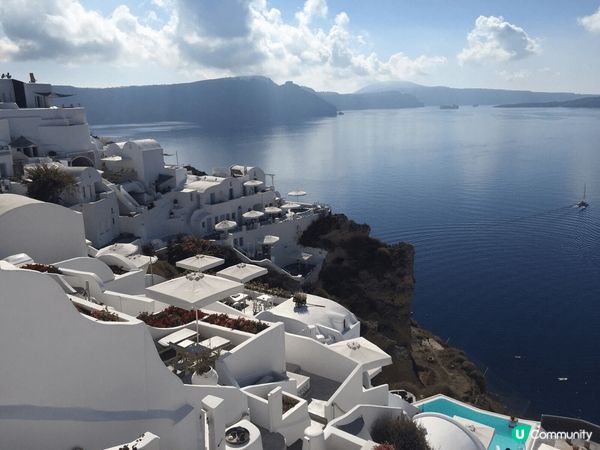 希臘 Santorini 聖托里尼島 壯觀的海景配上有名的藍...