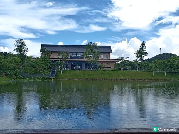 以上3張相片在金鐘湖拍攝的，因景色及周圍環境很優美，所以特拍...