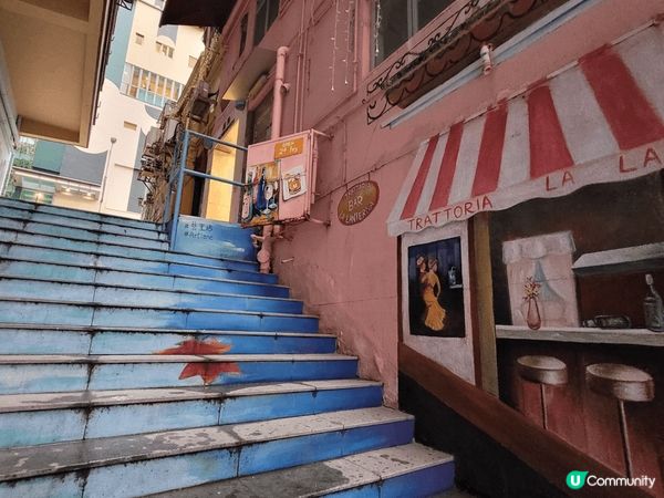 西營盤藝里坊🎨！周末打卡壁畫街📸！ 