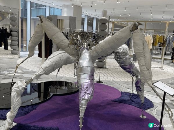 上星期去探圳 HAUS NOWHERE真的很大，很多野買，設...