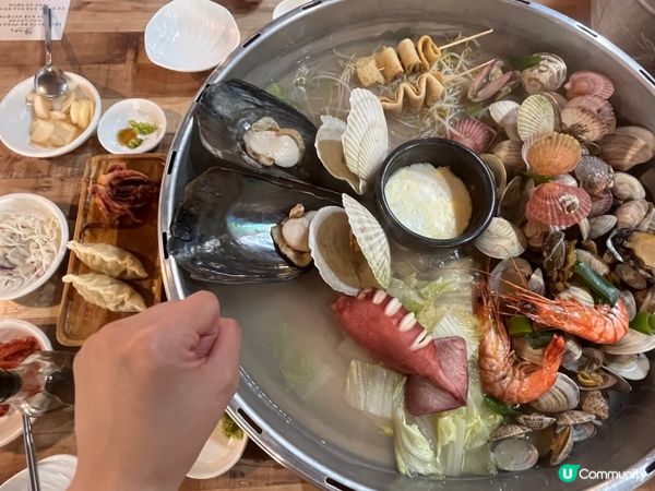 首爾麻浦站海鮮巨型海鮮鍋！🤩 爆汁貝類超正！🤤